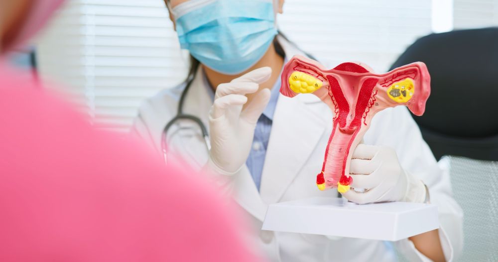 แพทย์อธิบายว่าท่อนำไข่ตันอาการเป็นอย่างไร หายเองได้ไหม และผู้ป่วยจะมีลูกได้ไหม