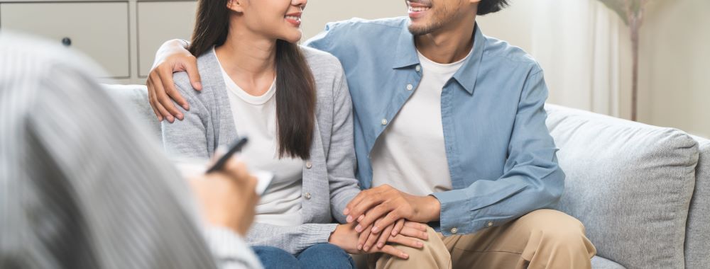 คู่สมรสปรึกษาแพทย์เรื่องการวางแผนมีบุตรเมื่อทราบสถานะพาหะธาลัสซีเมีย